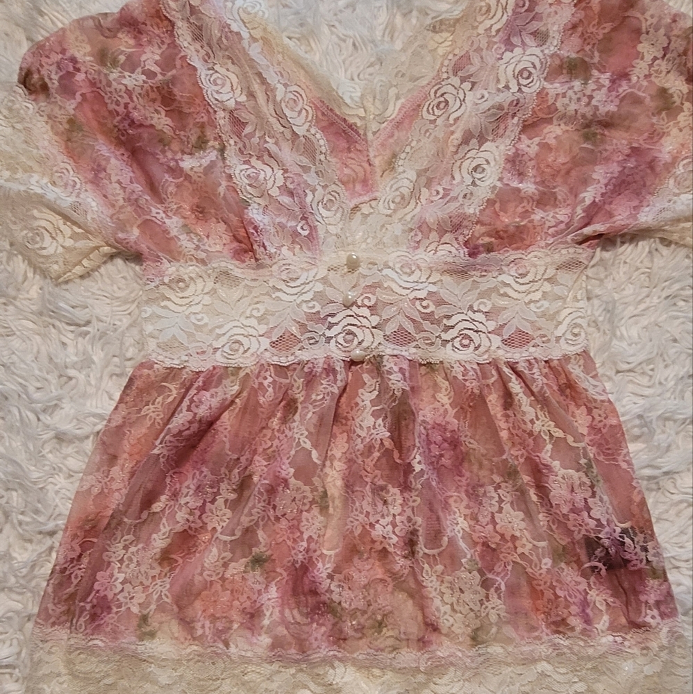 Floral lace top
